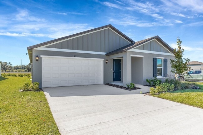 2155 Lone Oak Ln in Lakeland, FL - Building Photo - Building Photo