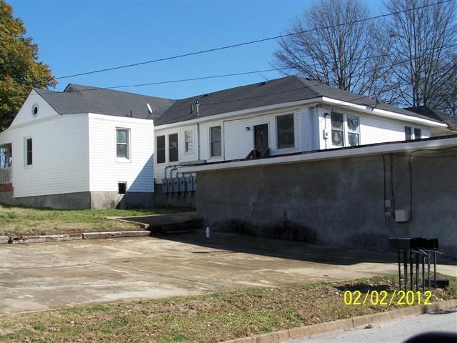 214 Hamilton Ave in Bremen, GA - Building Photo - Building Photo