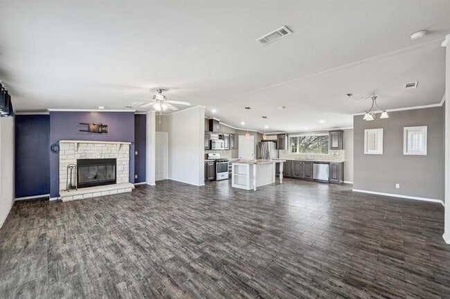 10801 Bradshaw Rd in Austin, TX - Building Photo - Building Photo