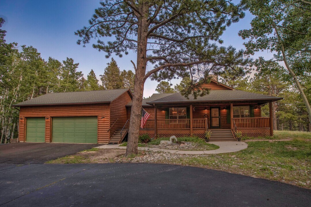 284 Ridge Rd in Divide, CO - Building Photo