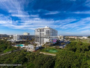 2100 N Atlantic Ave in Cocoa Beach, FL - Building Photo - Building Photo