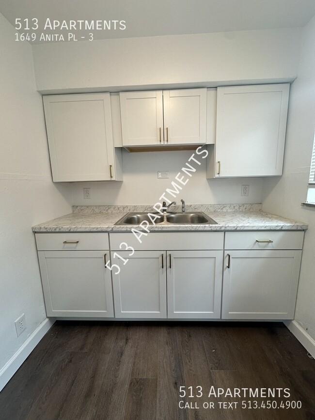 property at 1649 Anita Pl