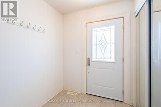 45 Springhurst Ave in Brampton, ON - Building Photo - Building Photo