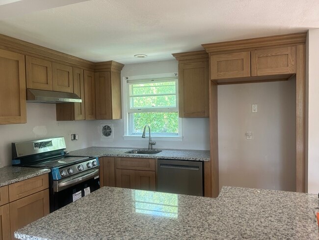 14 Borman Dr, Unit 2nd Floor in Wanaque, NJ - Building Photo - Building Photo