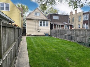5146 W Dakin St in Chicago, IL - Building Photo - Building Photo