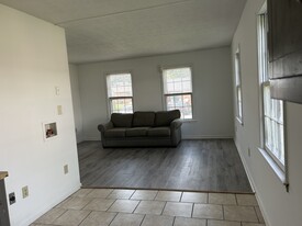 12B Wren Ct NW in Cartersville, GA - Building Photo