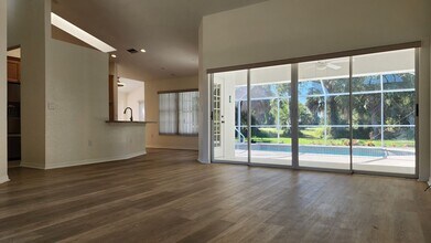 692 Rotonda Cir in Rotonda West, FL - Building Photo - Building Photo