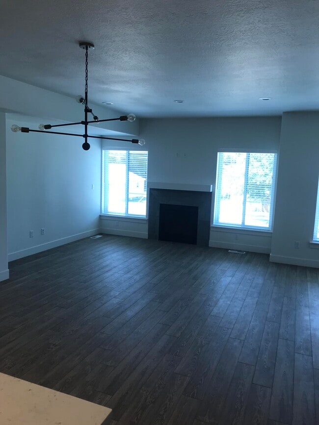 2972 S Richmond St in Salt Lake City, UT - Building Photo - Building Photo