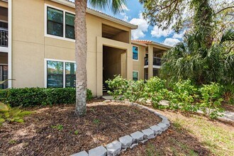 4057 Crockers Lake Blvd in Sarasota, FL - Building Photo - Building Photo