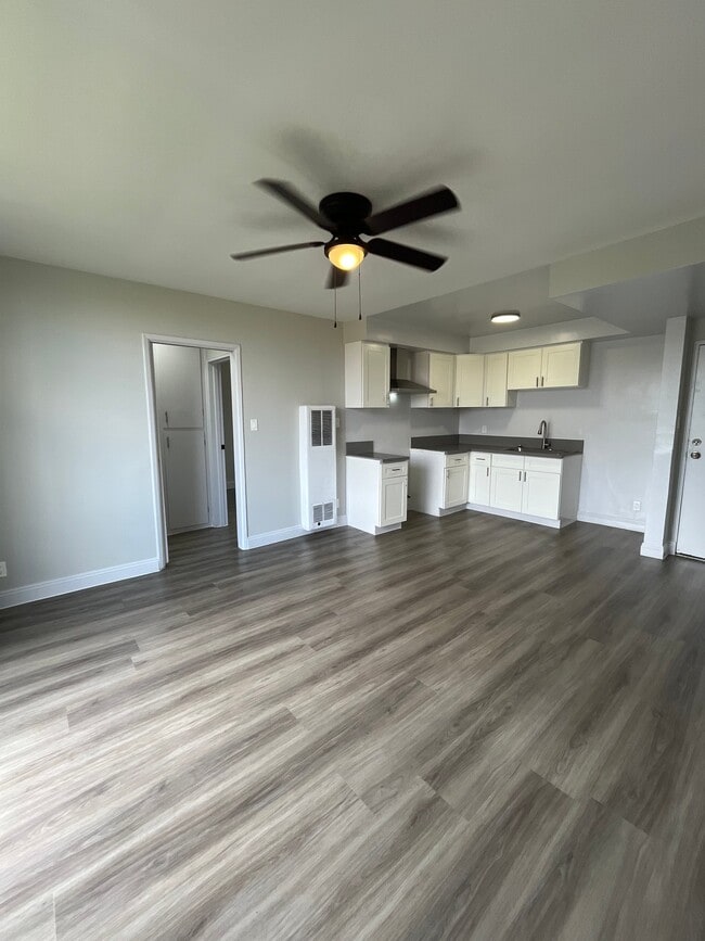 3800 W 27th St in Los Angeles, CA - Building Photo - Building Photo
