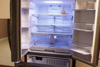 221 Bilbao St in Royal Palm Beach, FL - Building Photo - Building Photo