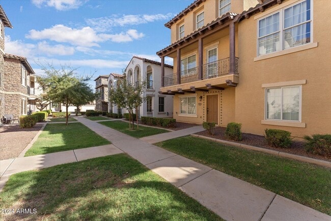 property at 3636 E Edna Dr