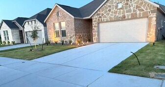 2605 Prima Vis Dr in Fort Worth, TX - Building Photo
