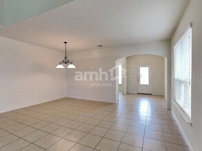 19717 W.T. Gallaway St in Manor, TX - Foto de edificio - Building Photo