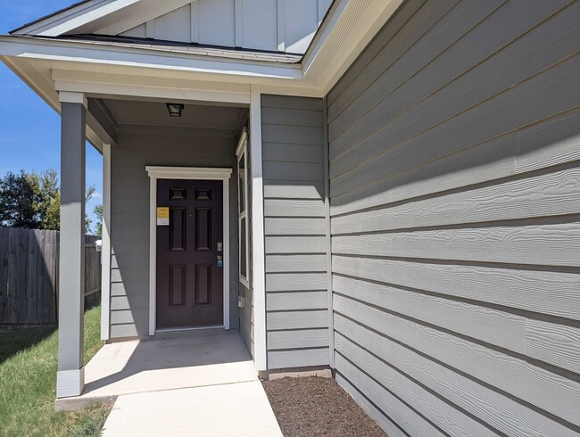 6510 Routenburn St in Austin, TX - Building Photo - Building Photo