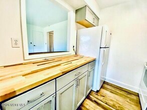 324 Shore Dr in Highlands, NJ - Building Photo - Building Photo