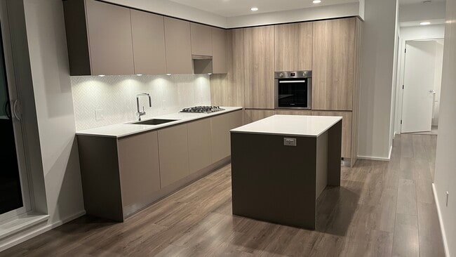 property at 3833 Evergreen Pl