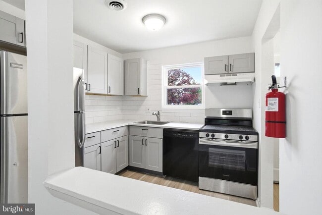 property at 1137 Kaye Ct