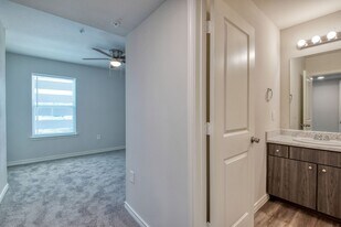 Miramonte Single Living in Stafford, TX - Building Photo