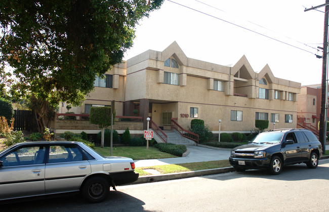 1010 E Maple St in Glendale, CA - Building Photo - Building Photo