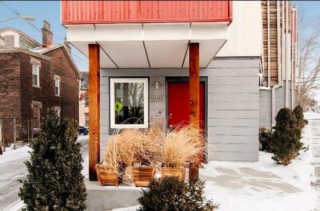 3647 Penn Ave in Pittsburgh, PA - Foto de edificio - Building Photo