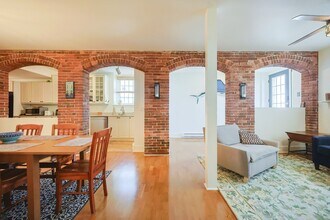 8 Summer St in Gloucester, MA - Building Photo - Building Photo