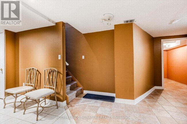 6382 Donway Dr in Mississauga, ON - Building Photo - Building Photo