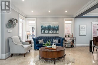 5447 Freshwater Dr in Mississauga, ON - Building Photo - Building Photo