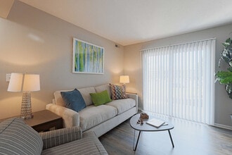 Windridge Village Apartments in Valparaiso, IN - Foto de edificio - Building Photo