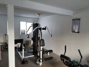 12 Columbia St in Cheney, WA - Foto de edificio - Building Photo