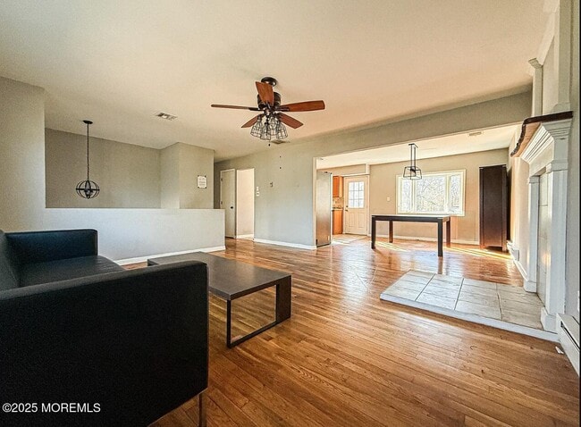 532 Frank Applegate Rd in Jackson Township, NJ - Building Photo - Building Photo