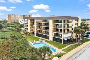 555 Jackson Ave in Cape Canaveral, FL - Building Photo