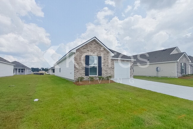 14268 Ruffian Ave in Denham Springs, LA - Building Photo - Building Photo