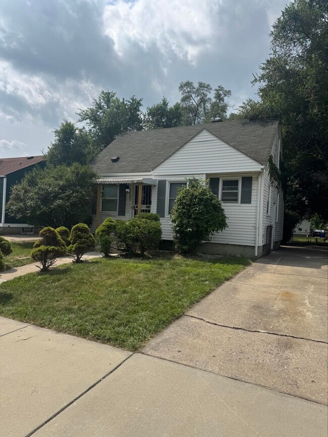 property at 20131 Pinehurst St