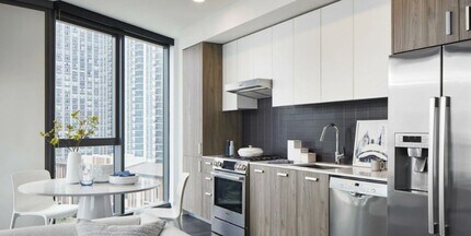 455 E Waterside Dr in Chicago, IL - Foto de edificio - Building Photo