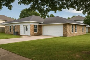 985 N Daisy Ln in Fayetteville, AR - Building Photo