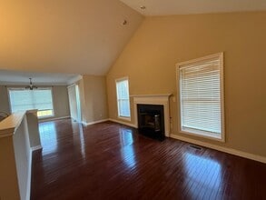 5705 Hampshire Ln in Ypsilanti, MI - Building Photo - Building Photo
