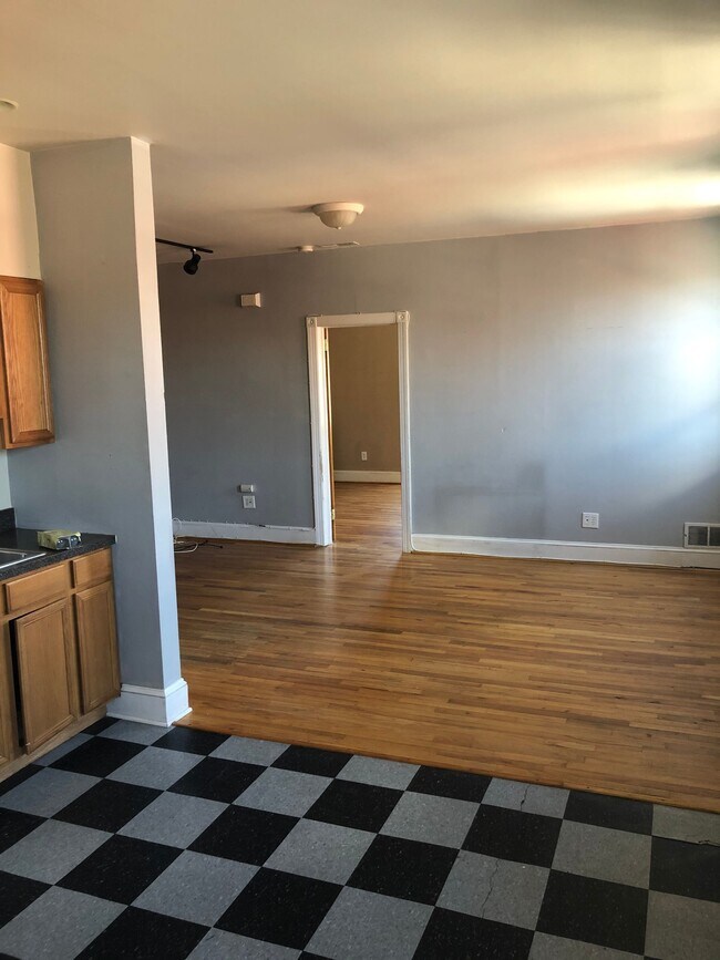 732 Tasker St in Philadelphia, PA - Building Photo - Building Photo