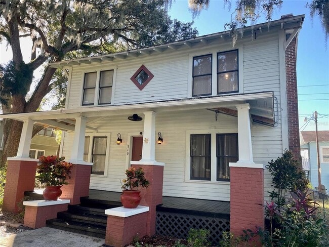 property at 310 S Palmetto Ave