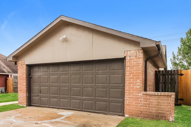 5310 Riverwood Dr in Richmond, TX - Building Photo - Building Photo