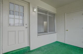 4991 Sable Pine Cir in West Palm Beach, FL - Building Photo - Building Photo