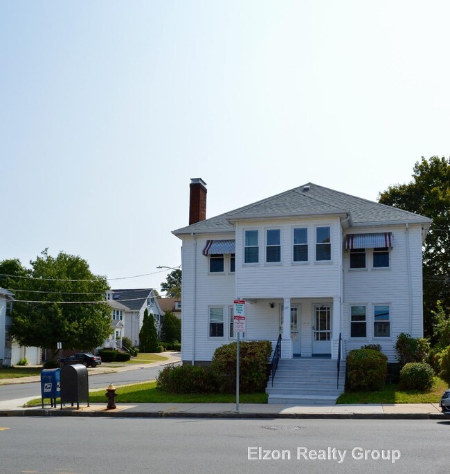 260 Foster St in Boston, MA - Building Photo - Building Photo