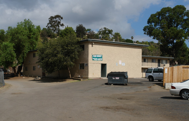 James Circle Apartments in Spring Valley, CA - Building Photo - Building Photo