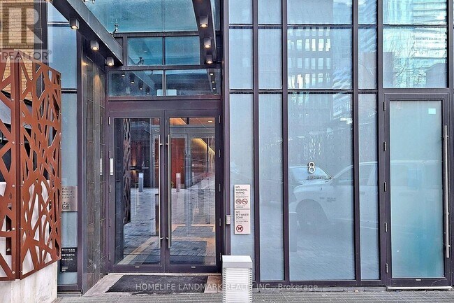 8 Eglinton Ave E in Toronto, ON - Building Photo - Building Photo