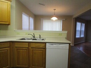 711 Thornwood Ct in Avon, IN - Building Photo - Building Photo