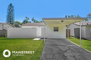 4938 GEORGE in Sarasota, FL - Building Photo