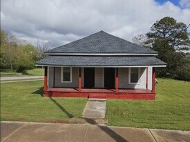 1101 Truitt Ave in Lagrange, GA - Building Photo