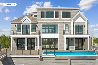 839 Dune Rd in Westhampton Beach, NY - Foto de edificio - Building Photo