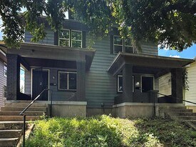 42-42 Pointview Ave in Dayton, OH - Building Photo