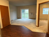 2107 N Highland Ave in New Ulm, MN - Building Photo - Building Photo